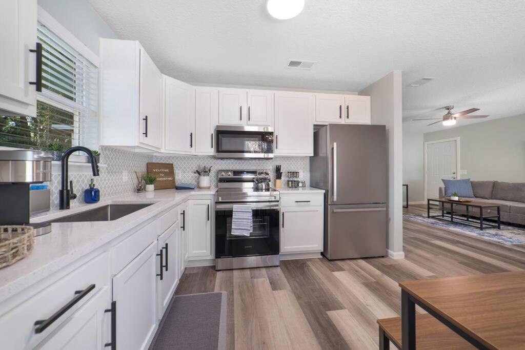New Modern Bungalow Close To Downtown! Fully Fenced Yard St. Augustine Exterior foto